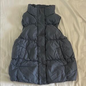 GAP Charcoal Puffer Vest
